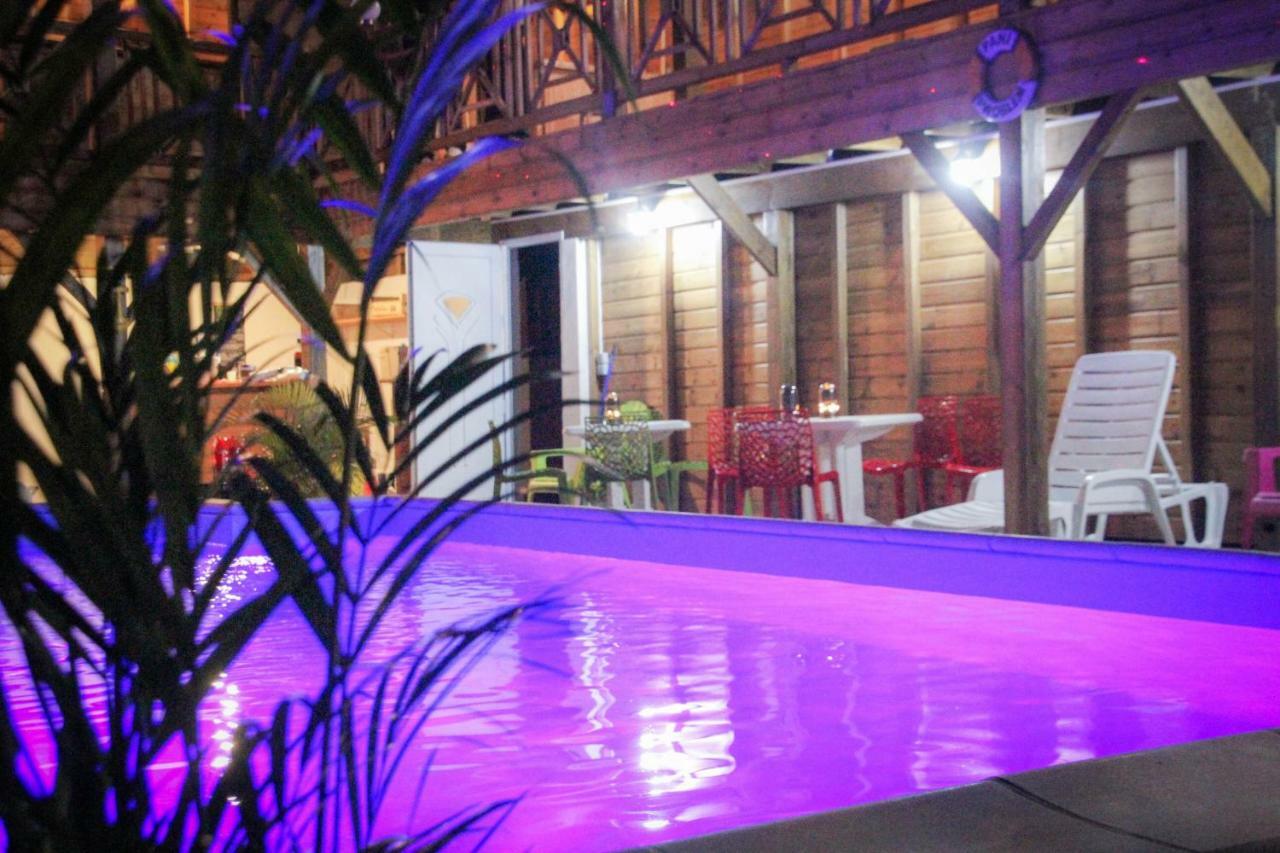 Residence Fruit De La Passion Caliente Сент-Анн Екстер'єр фото